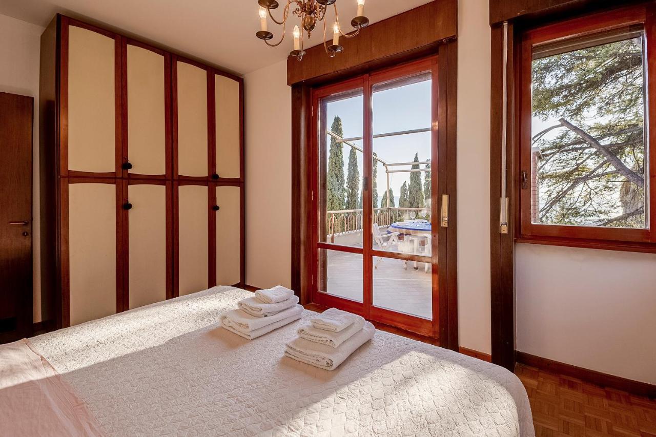 شقة Portosole Attic - With Terrace And Private Parking سانريمو المظهر الخارجي الصورة